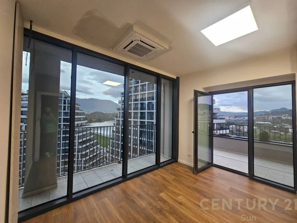 Tirane, jap me qera zyre , 140 m² 1.600 € (Lake View Residences, Liqeni i Tiranës)