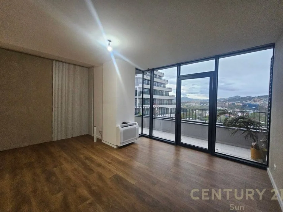 Tirane, jap me qera zyre , 140 m² 1.600 € (Lake View Residences, Liqeni i Tiranës)