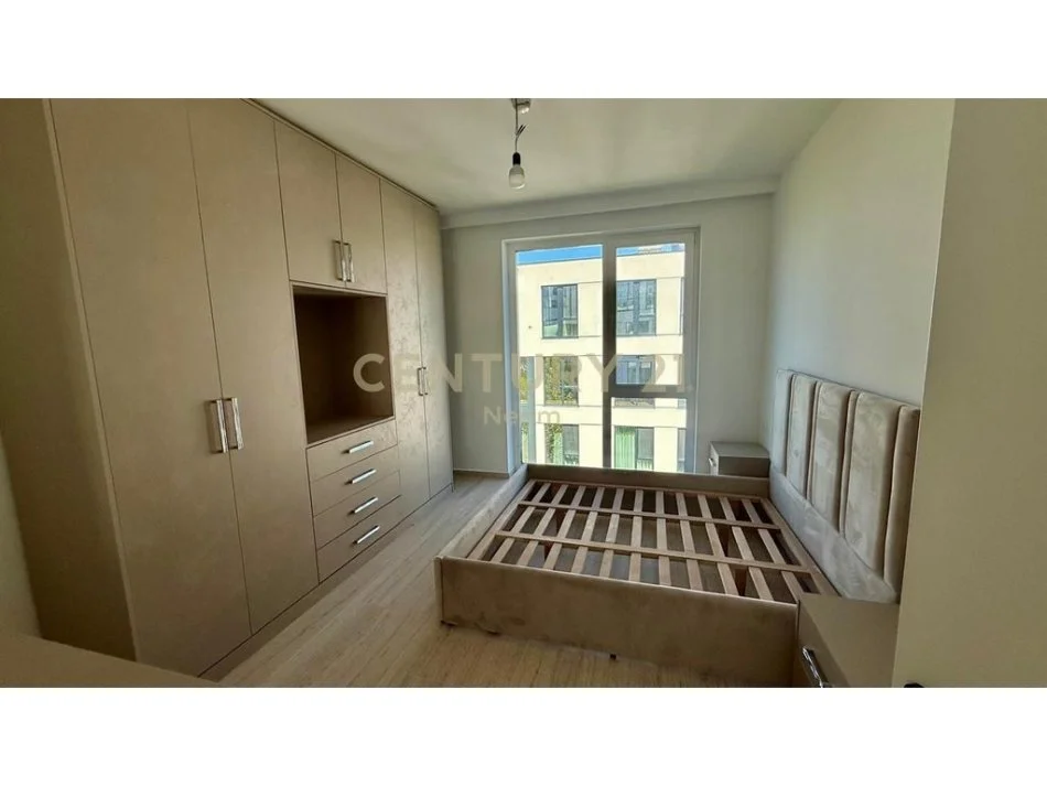 Tirane, jap me qera apartament 3+1+2+POST PARKIMI , 116 m² 1.500 € (Liqeni i Thatë)