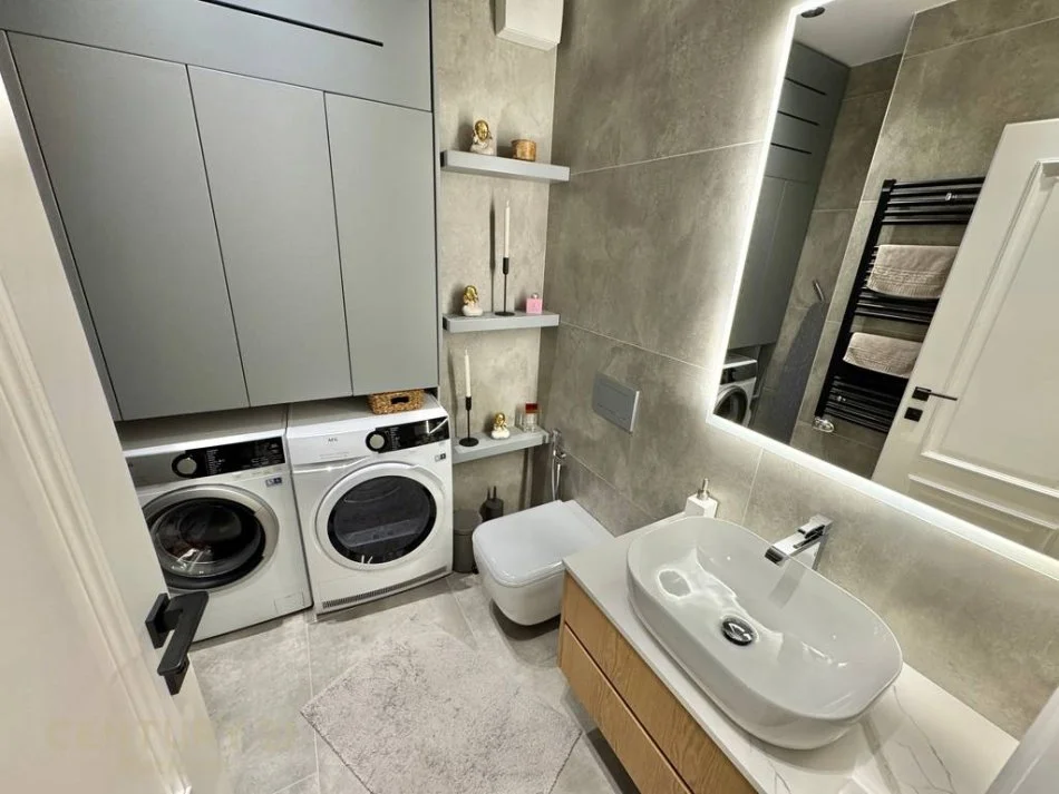 Tirane, shes apartament 2+1+2+ 2 POSTE PARKIMI , 122 m² 345.000 € (Rruga e Bogdaneve)