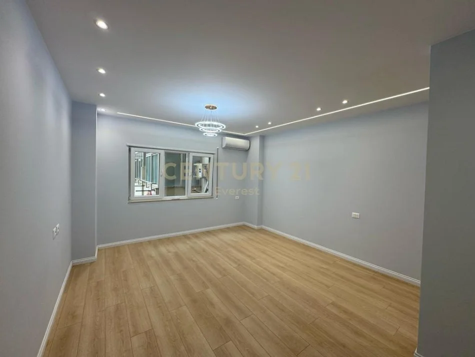 Tirane, shitet apartament 2+1 Kati 2, 93 m² 265.000 € (MYSLYM SHYRI)