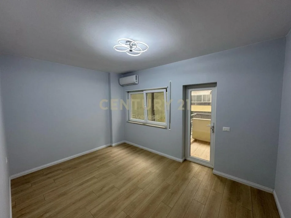 Tirane, shitet apartament 2+1 Kati 2, 93 m² 265.000 € (MYSLYM SHYRI)