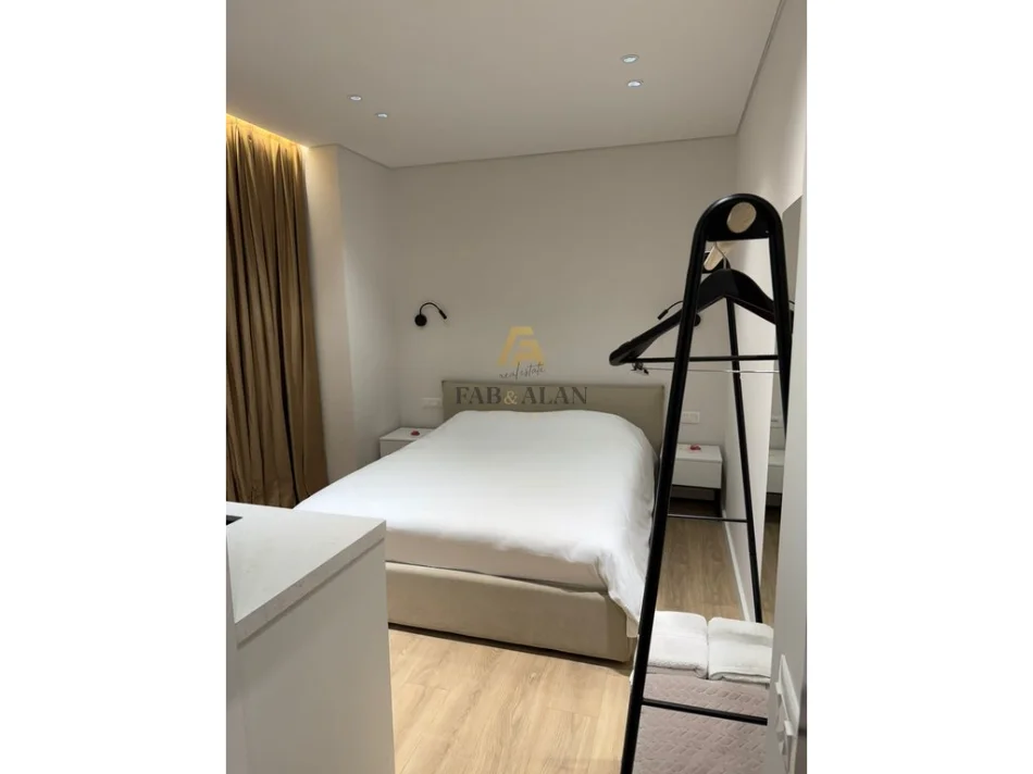 Tirane, jepet me qera garsonier , 1.300 € (9KATSHET)