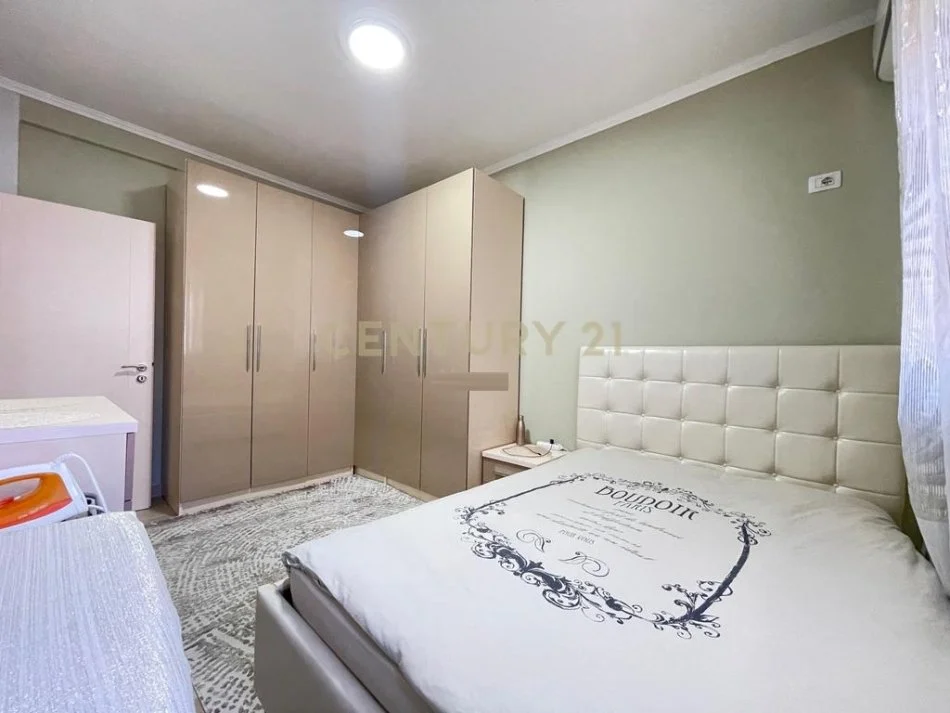 Tirane, jepet me qera apartament 2+1 Kati 1, 110 m² 700 € (Liqeni i Thate)