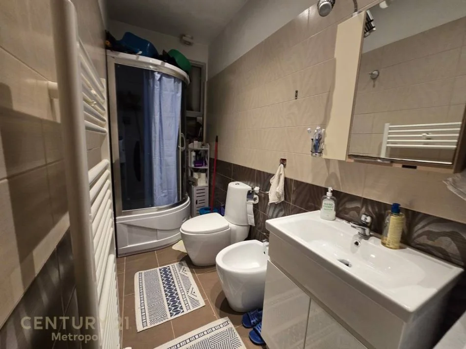 Tirane, shitet apartament 2+1 Kati 8, 117 m² 180.000 € (Ish tregu Elektrik)