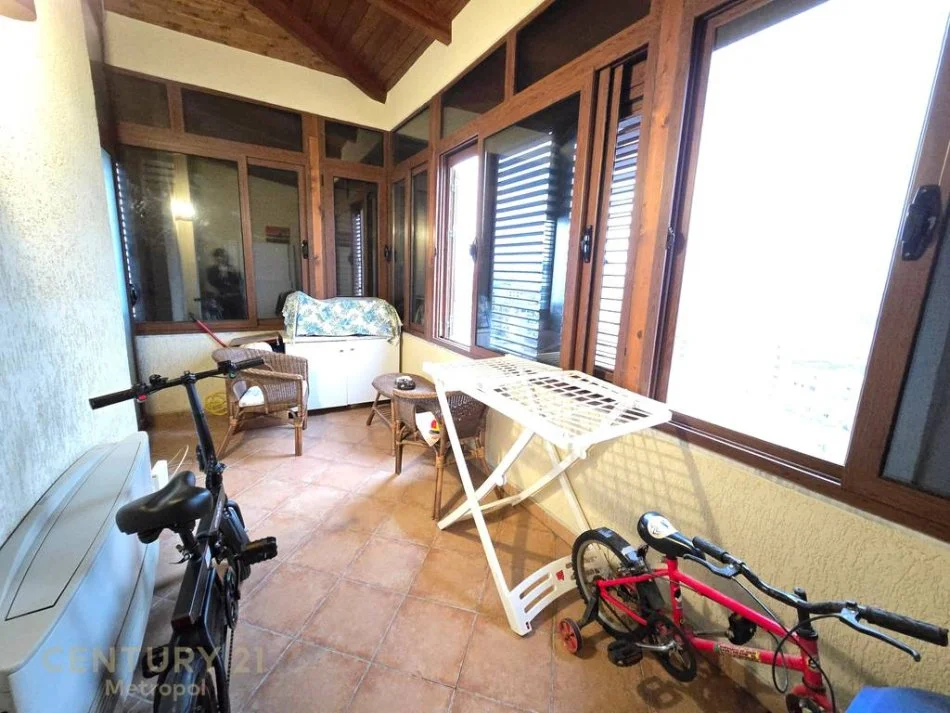 Tirane, shitet apartament 2+1 Kati 8, 117 m² 180.000 € (Ish tregu Elektrik)