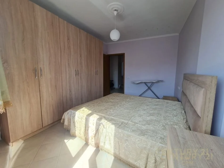 Tirane, jepet me qera apartament 2+1 Kati 4, 90 m² 350 € 