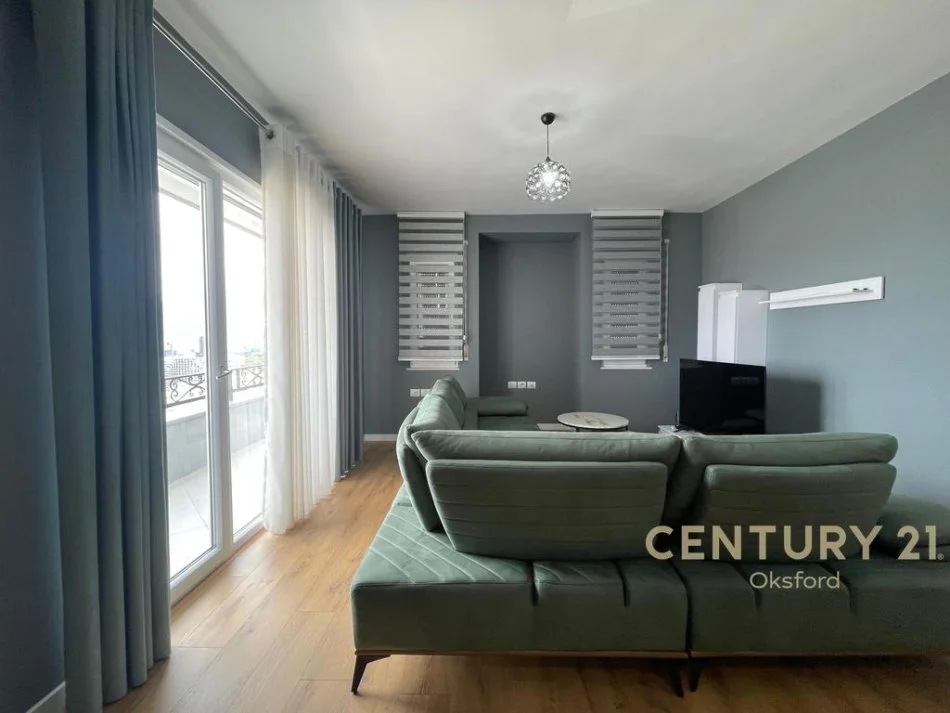 Tirane, jap me qera apartament 2+1+2+POST PARKIMI , 123 m² 1.000 € (Kopshti Botanik Zoologjik)