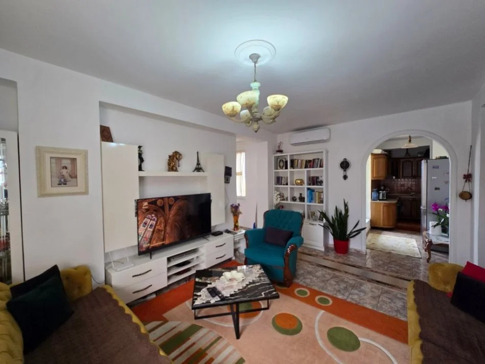 Tirane, shitet apartament 3+1+Ballkon Kati 5, 140 m² 270.000 € (HOXHA TAHSIM)