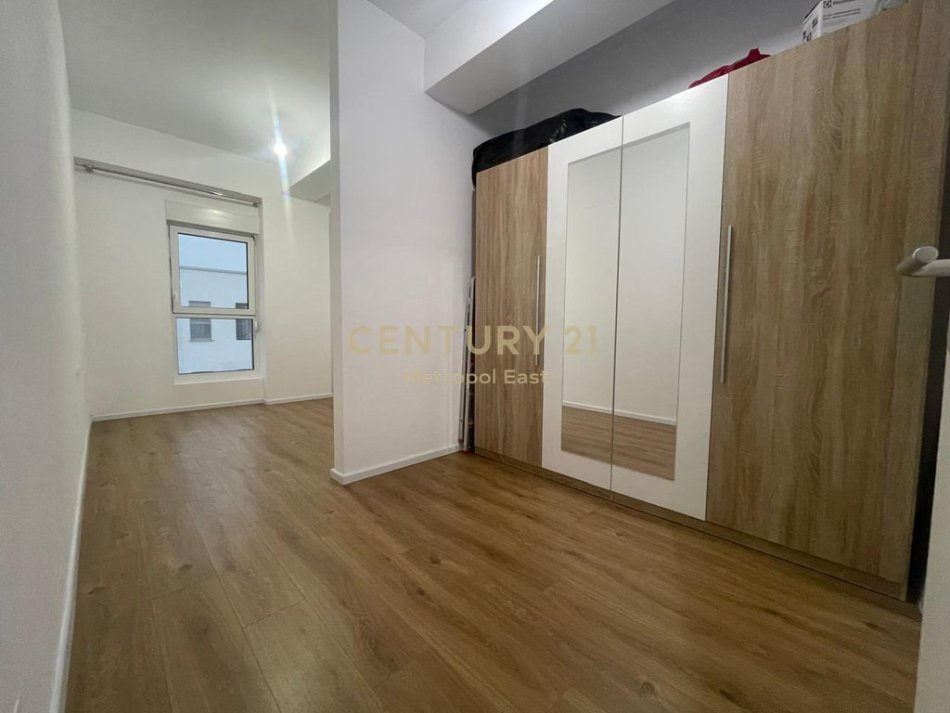 Tirane, shitet apartament 2+1 Kati 6, 87 m² 143.000 € (ALI DEMI)
