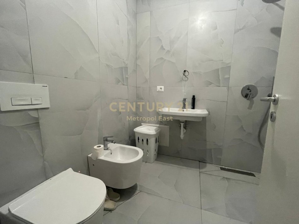 Tirane, shitet apartament 2+1 Kati 6, 87 m² 143.000 € (ALI DEMI)