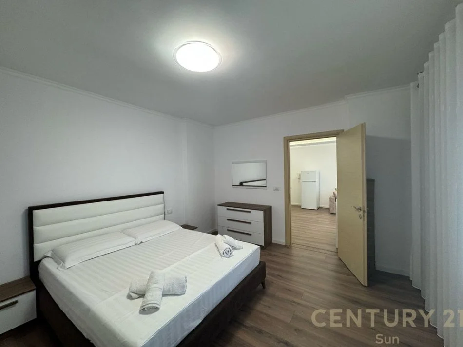 Durres, jepet me qera apartament 1+1 Kati 7, 65 m² 300 € 