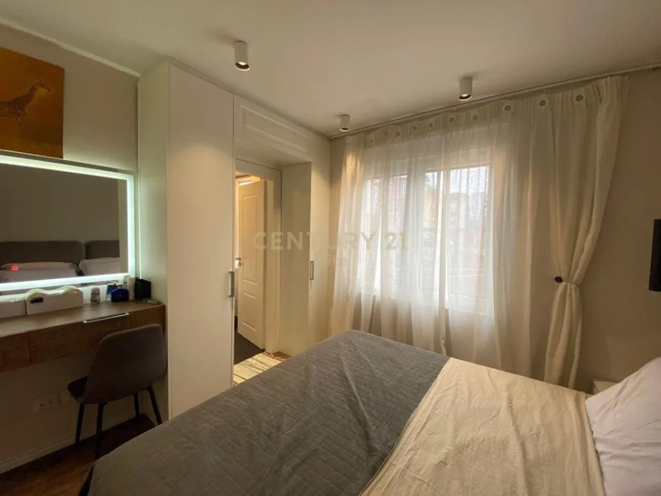 Tirane, shitet 3+1 Kati 4, 130 m² 240.000 € (21 Dhjetori)