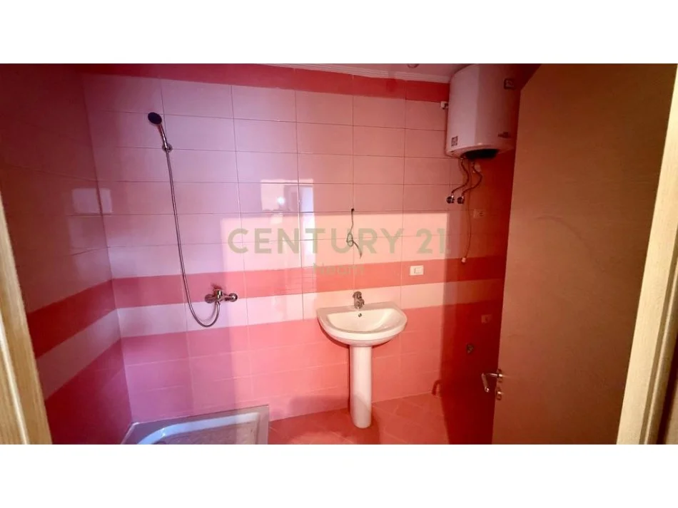 Tirane, shes apartament 2+1+2 , 103 m² 145.000 € (Ali Demi)