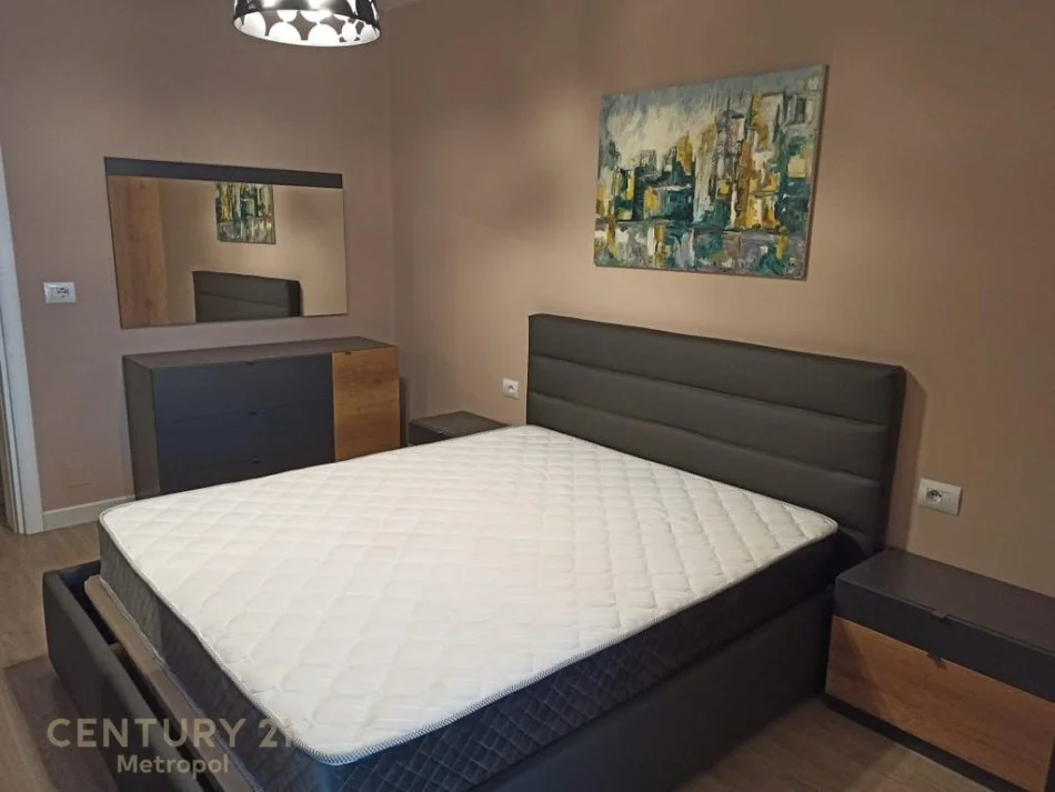 Tirane, shes apartament 1+1 , 73 m² 135.000 € (Rruga e Kavajës)