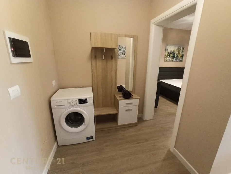 Tirane, shes apartament 1+1 , 73 m² 135.000 € (Rruga e Kavajës)