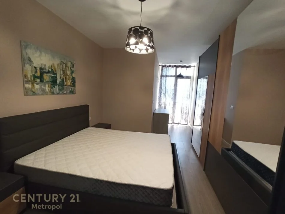 Tirane, shes apartament 1+1 , 73 m² 135.000 € (Rruga e Kavajës)