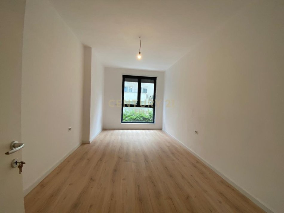 Tirane, shitet apartament 2+1+Aneks+Ballkon Kati 2, 130 m² 278.000 € (Garden Residence by Salillari, Kopshti Zoologjik)