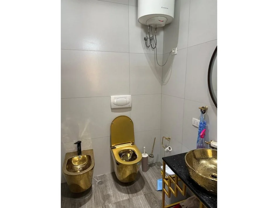 Tirane, shes apartament 3+1+2+POST PARKIMI+DEPO , 181 m² 460.000 € (KOMPLEKSI MAGNET 21 DHJETORI)