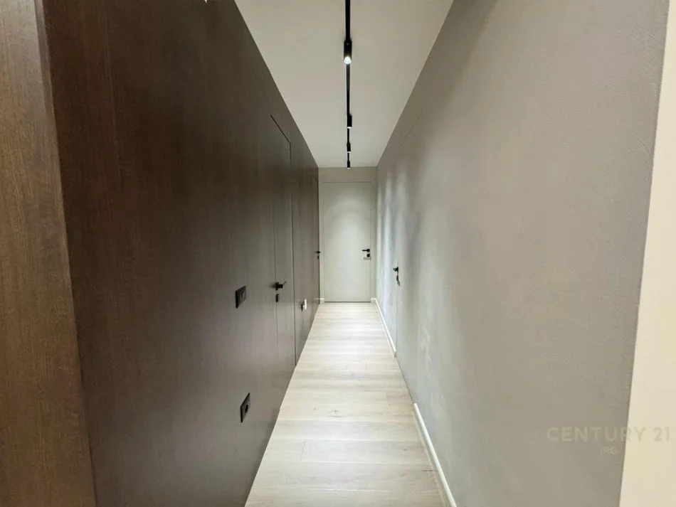 Tirane, shes apartament 2+1+2+ 2 POSTE PARKIMI , 184 m² 400.000 € (Kodra e Diellit)