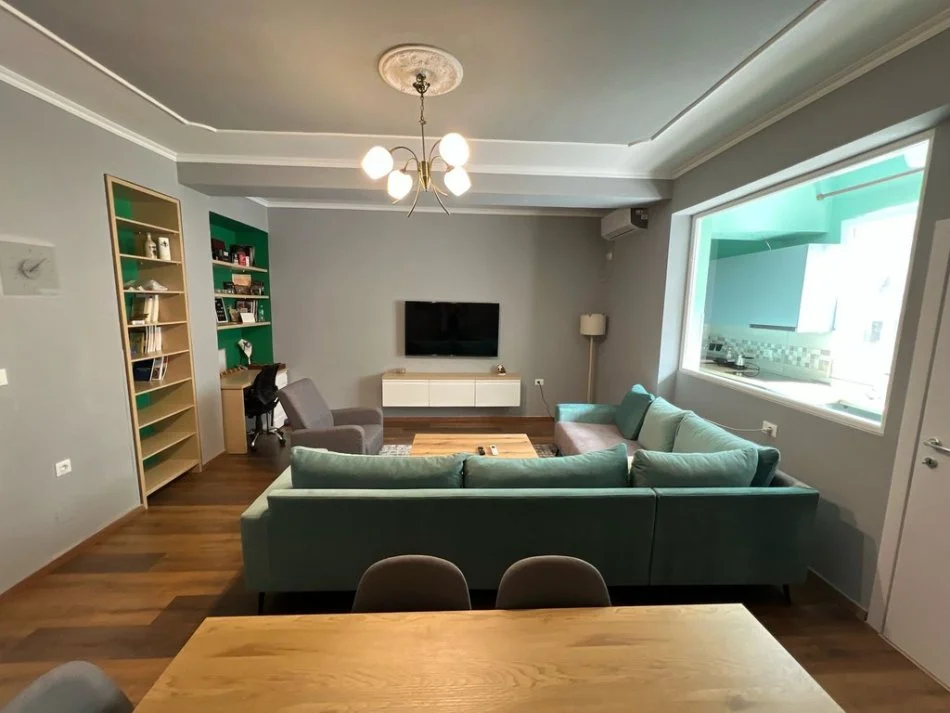 Tirane, shitet Vile 3 Katshe Kati 3, 200 m² 450.000 € (Rruga Mihal Grameno,Shkolla e Baletit)