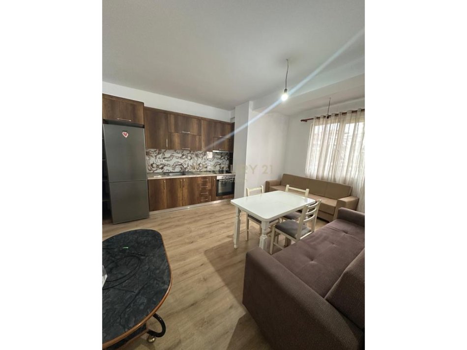 Tirane, shitet apartament 2+1 Kati 2, 74 m² 95.000 € (fresk)