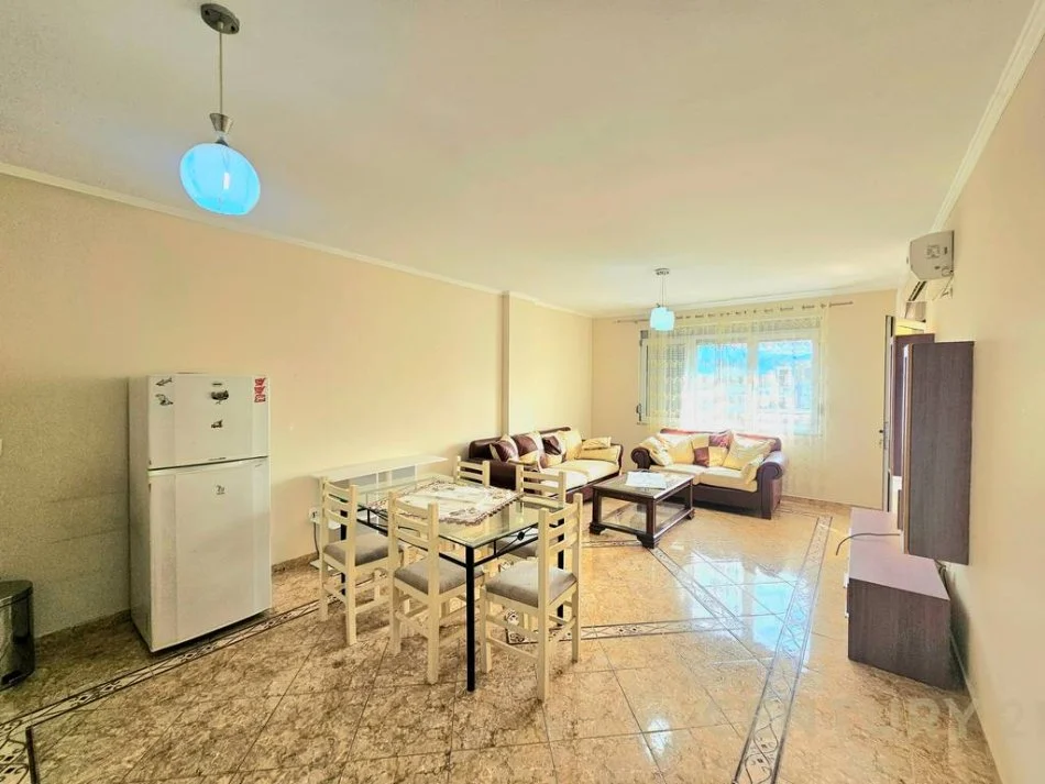 Tirane, jap me qera apartament 2+1 , 96 m² 600 € (Liqeni i Thatë)