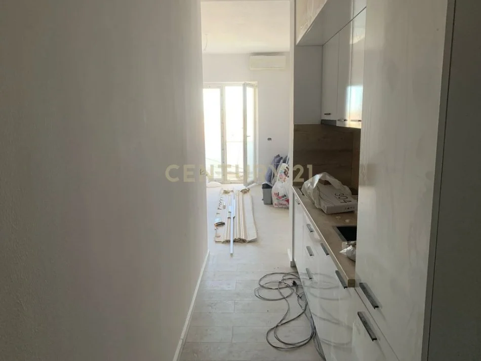 Durres, shitet apartament 1+1 Kati 6, 45 m² 55.000 € (PLAZH HEKURUDHA Durrës)