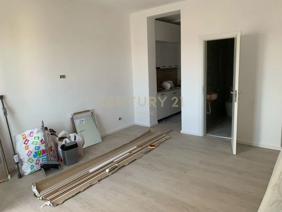 Durres, shitet apartament 1+1 Kati 6, 45 m² 55.000 € (PLAZH HEKURUDHA Durrës)
