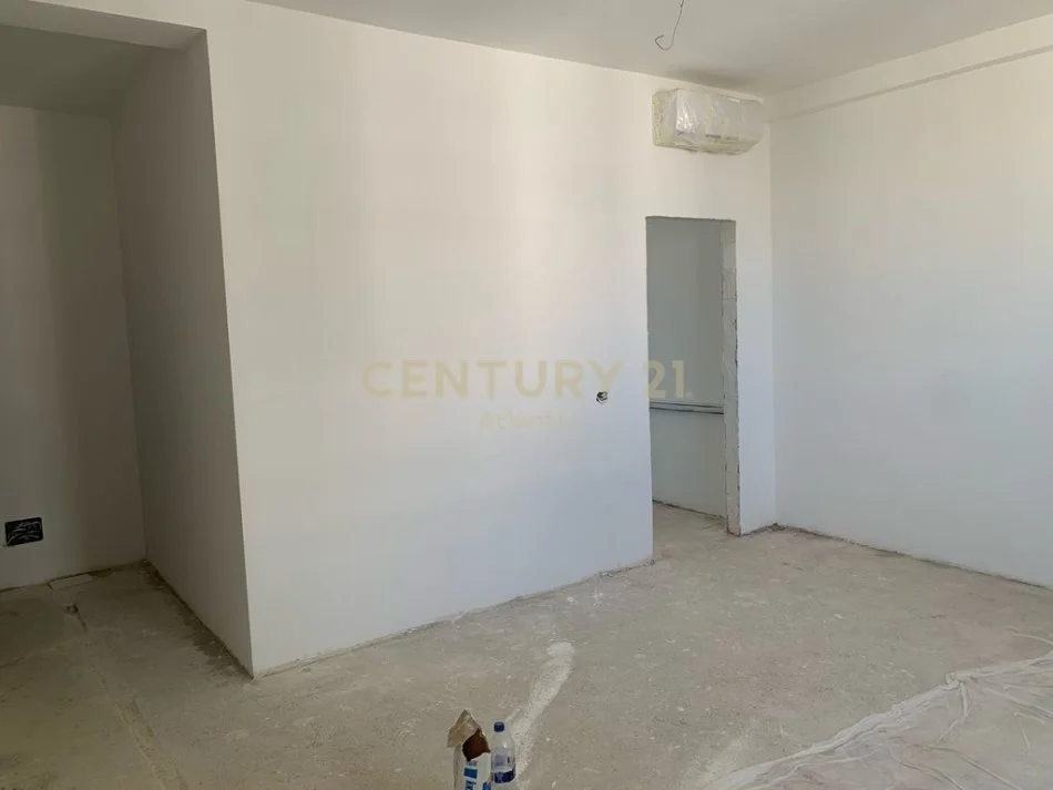 Durres, shitet garsonier 1+1 Kati 6, 45 m² 55.000 € (PLAZH HEKURUDHA Durrës)