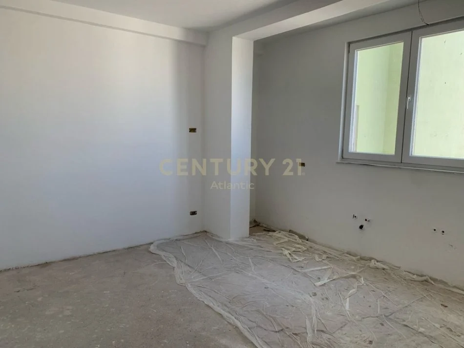 Durres, shitet garsonier 1+1 Kati 6, 45 m² 55.000 € (PLAZH HEKURUDHA Durrës)