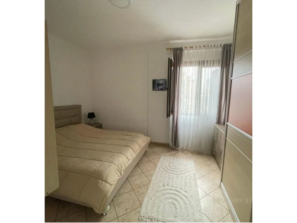 Tirane, jepet me qera apartament Kati 2, 53 m² 475 € 