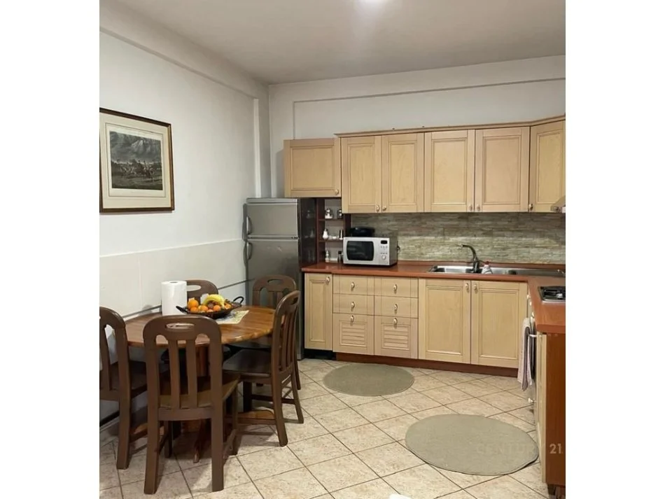 Apartament 1+1 me qera te Rruga Siri Kodra