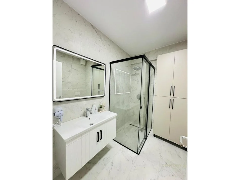 Tirane, shitet apartament 3+1 Kati 5, 101 m² 350.000 € (Rruga e Bogdaneve)