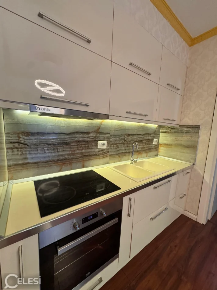 Tirane, shes apartament 2+1+Aneks+Ballkon Kati 1, 140 m² 246.000 € (radison)