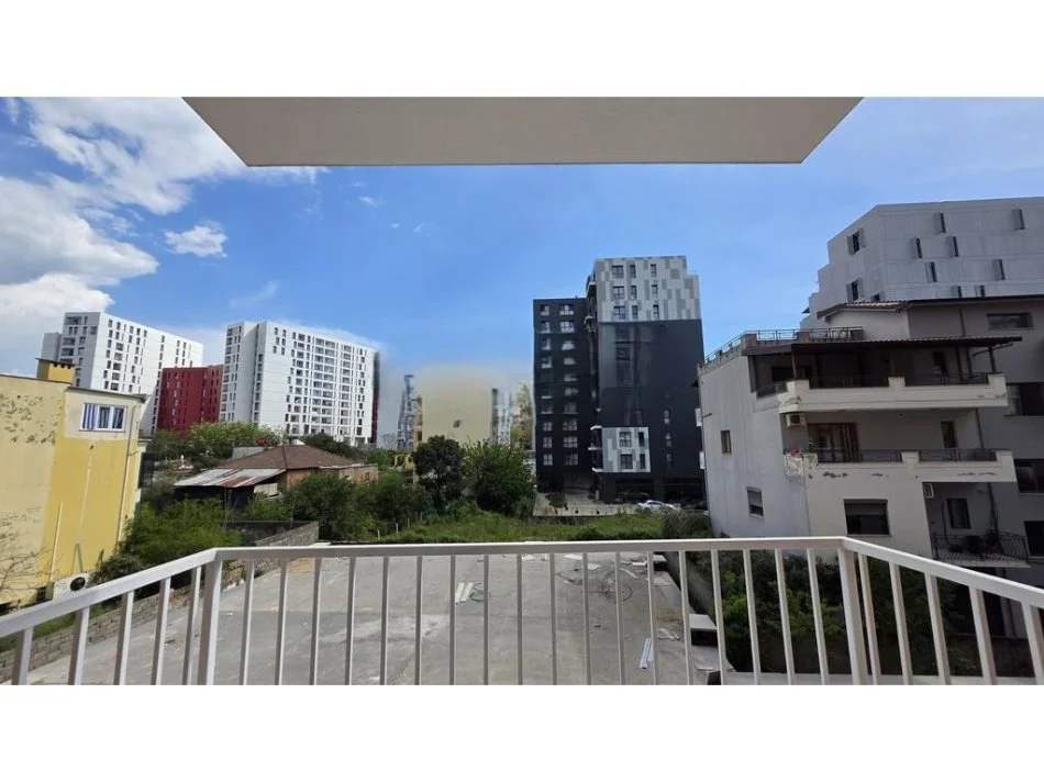 Tirane, jap me qera apartament 2+1+Ballkon Kati 1, 83 m² 550 € 