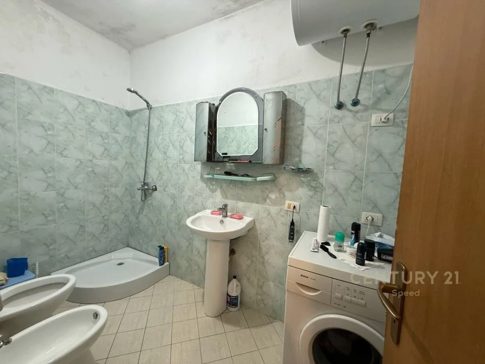Tirane, shitet apartament 2+1 Kati 3, 87 m² 118.000 € (Fresk)