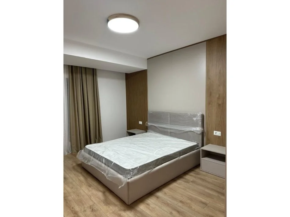 Tirane, shitet apartament 1+1+Ballkon Kati 0, 85 m² 157.000 € (Bulevardi i Majlindave)