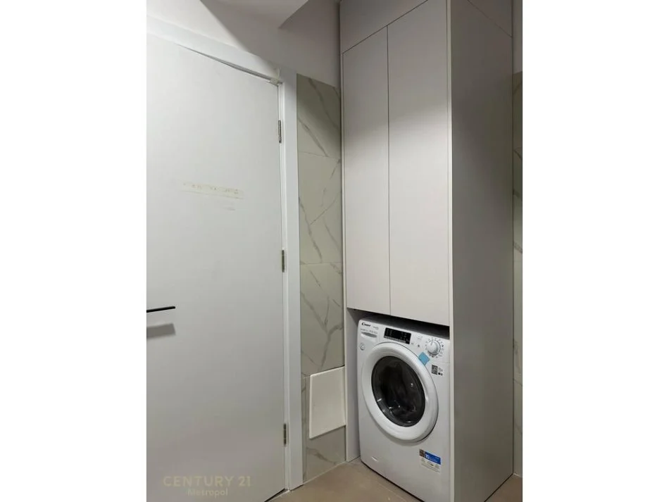 Tirane, shitet apartament 1+1+Ballkon Kati 0, 85 m² 157.000 € (Bulevardi i Majlindave)