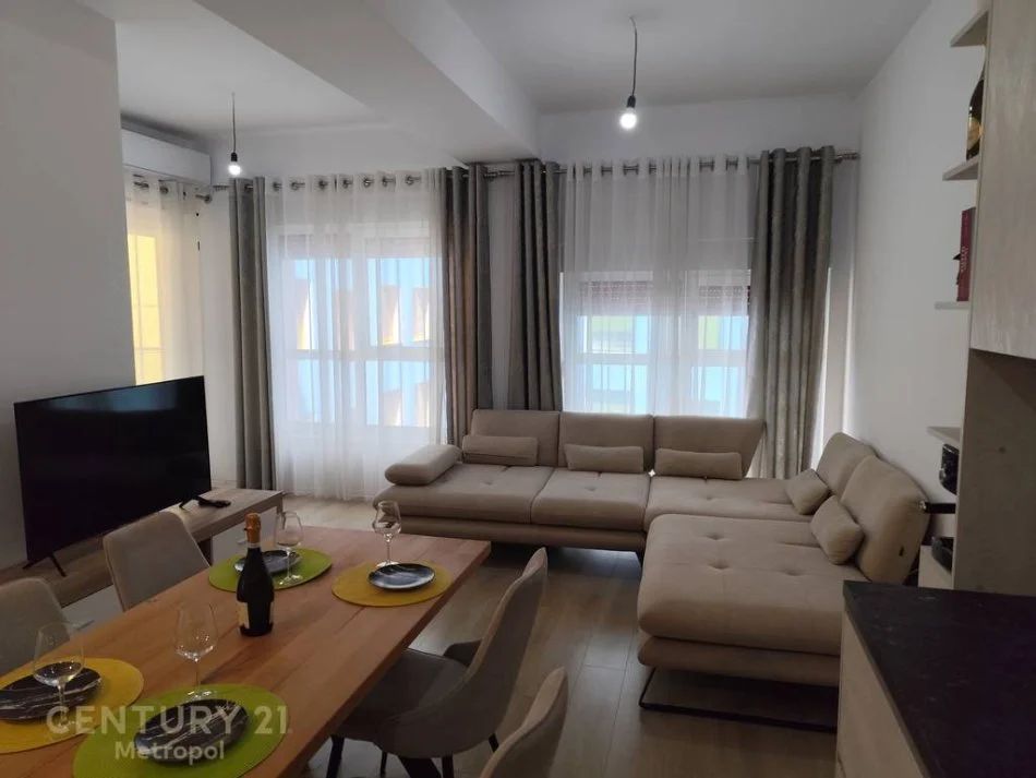 Tirane, shitet apartament 3+1 Kati 3, 121 m² 194.000 € (Rruga Pasho Hysa)