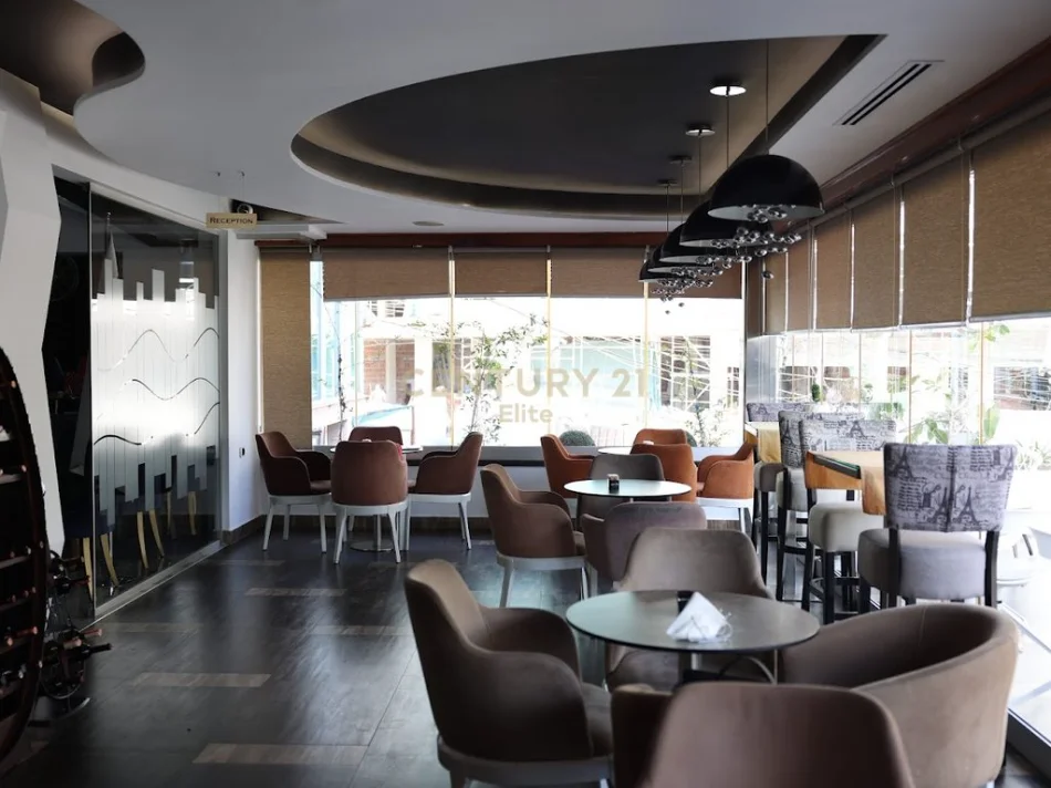 Tirane, shitet hotel Kati 8, 2.400 m² 5.500.000 € (Rruga e Elbasanit)