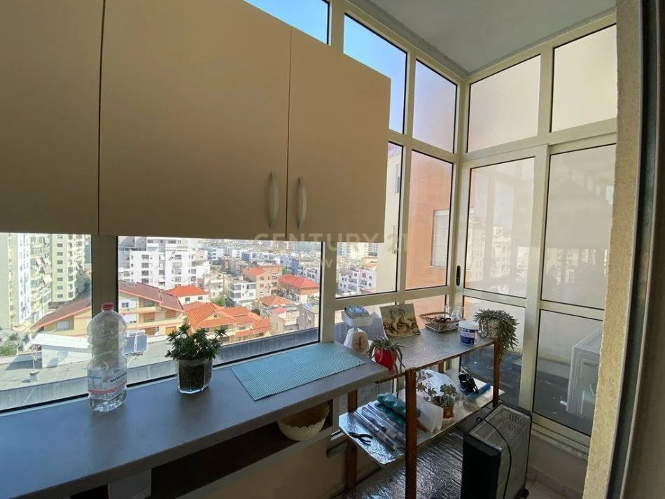 Durres, jepet me qera apartament 2+1+Ballkon , 115 m² 400 € (markata)