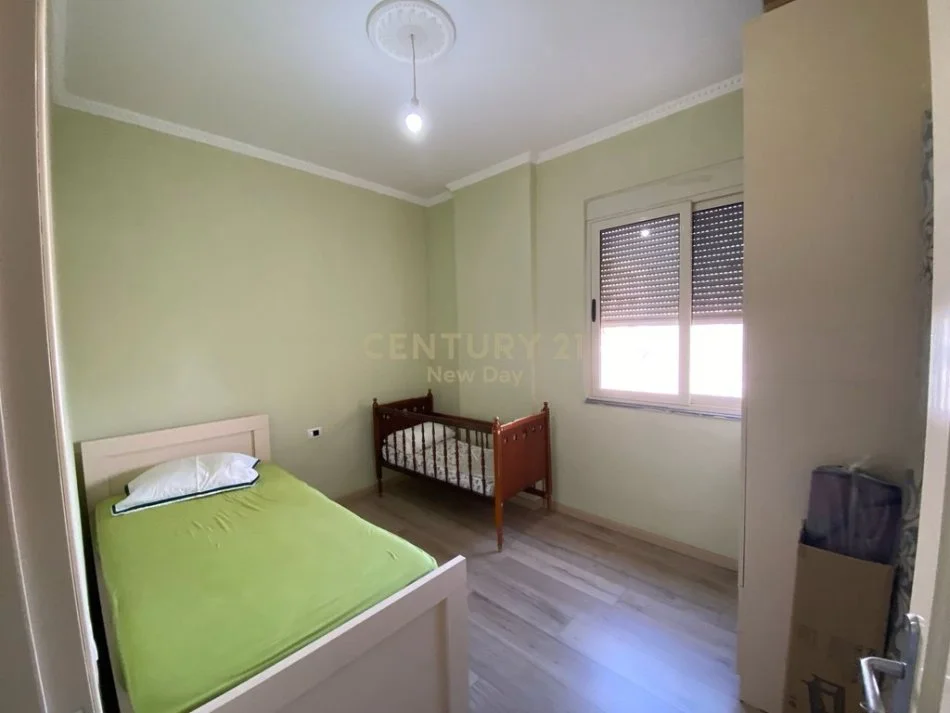 Durres, jepet me qera apartament 2+1+Ballkon , 115 m² 400 € (markata)