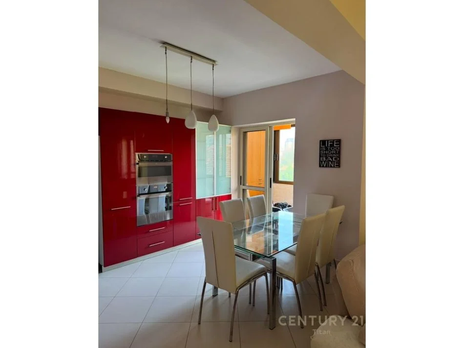 Tirane, jap me qera apartament 2+1 , 85 m² 750 € (Komuna e Parisit)