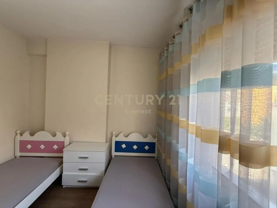 Tirane, jepet me qera apartament 2+1 Kati 1, 97 m² 500 € (ASTIR)