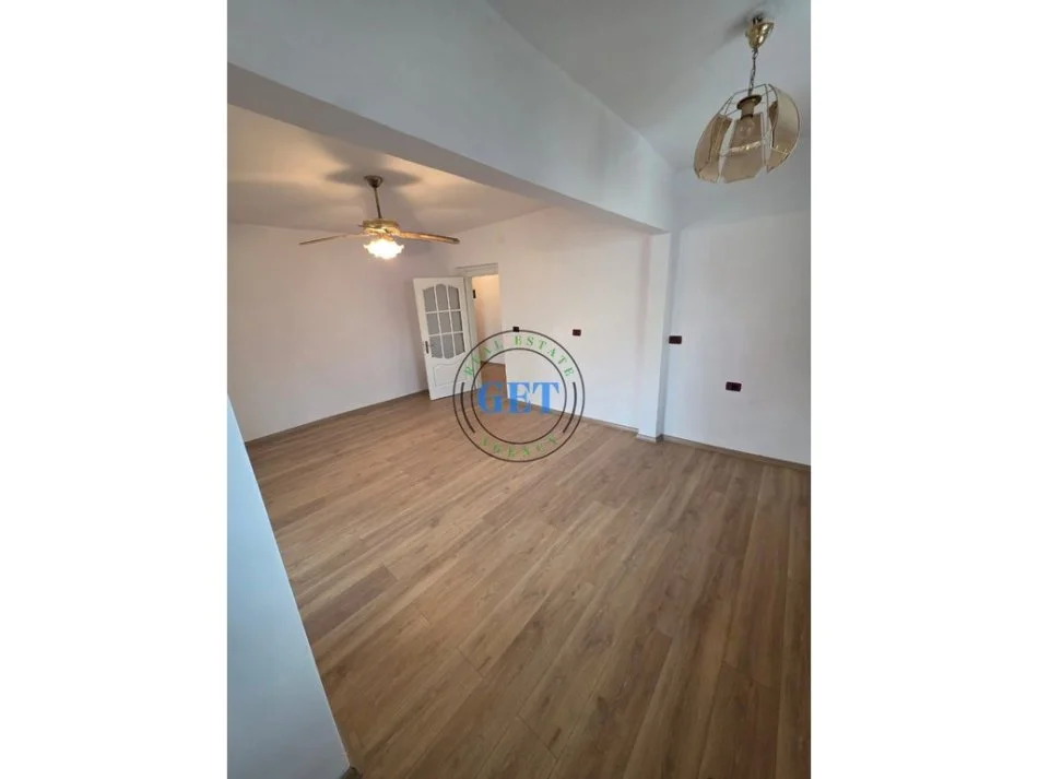 Durres, shitet 2+1+Ballkon , 85 m² 115.000 € 