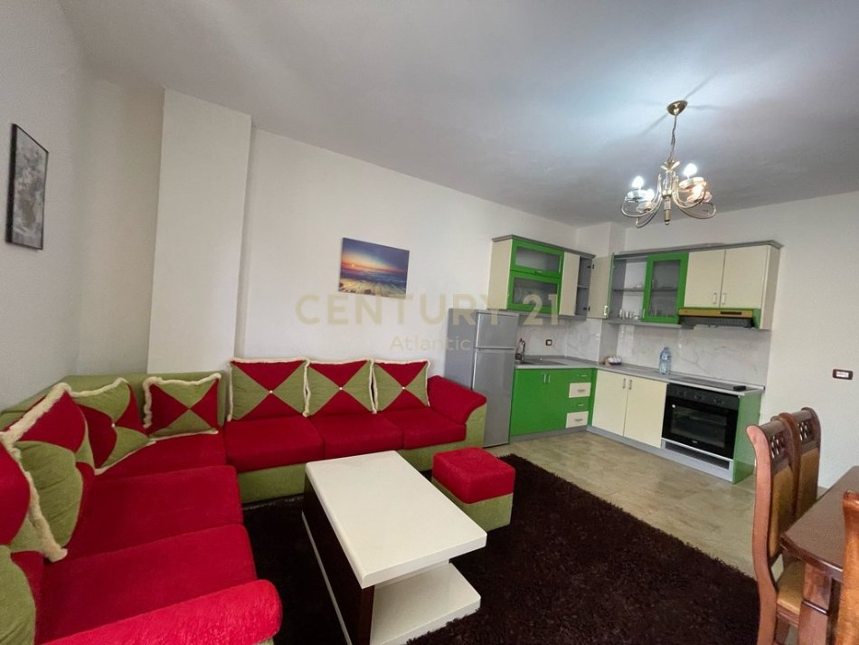Durres, shitet apartament 1+1+Ballkon Kati 3, 72 m² 75.000 € (mali robit)