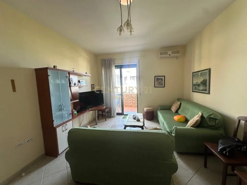 Durres, shitet apartament 1+1+Ballkon Kati 4, 73 m² 165.000 € (SHKEMBI I KAVAJES)