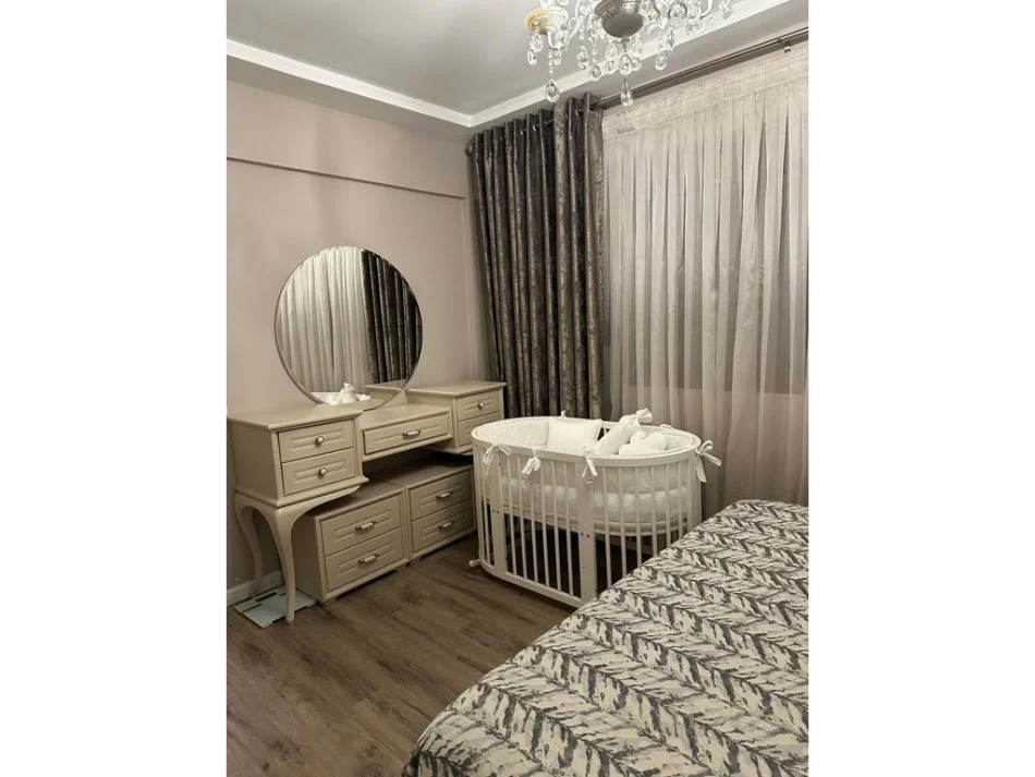 Tirane, shitet apartament Kati 1, 75 m² 120.000 € 