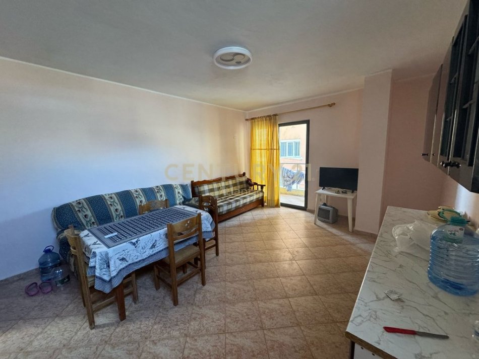 Durres, jepet me qera apartament 1+1 Kati 3, 70 m² 350 € (Vollga)